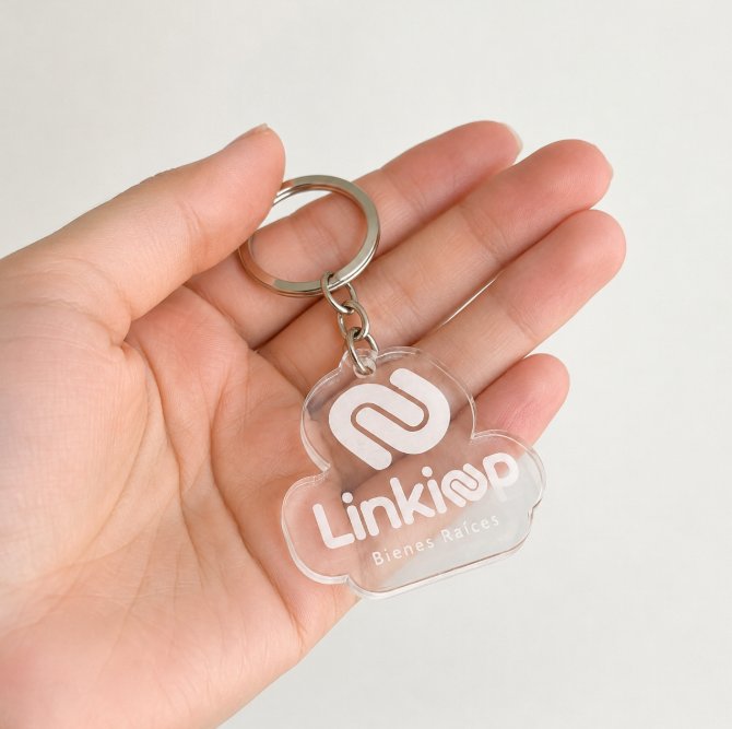 Llavero acrílico transparente personalizado grabado láser